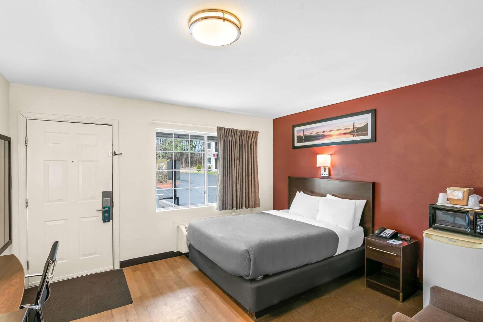 קווינסבורי Quality Inn מראה חיצוני תמונה
