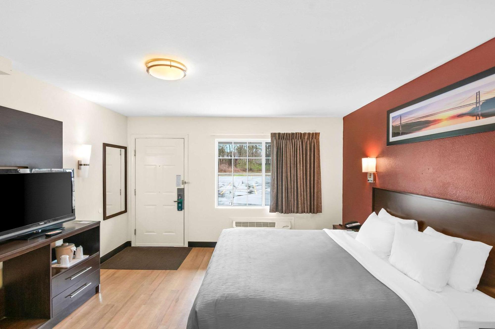 קווינסבורי Quality Inn מראה חיצוני תמונה