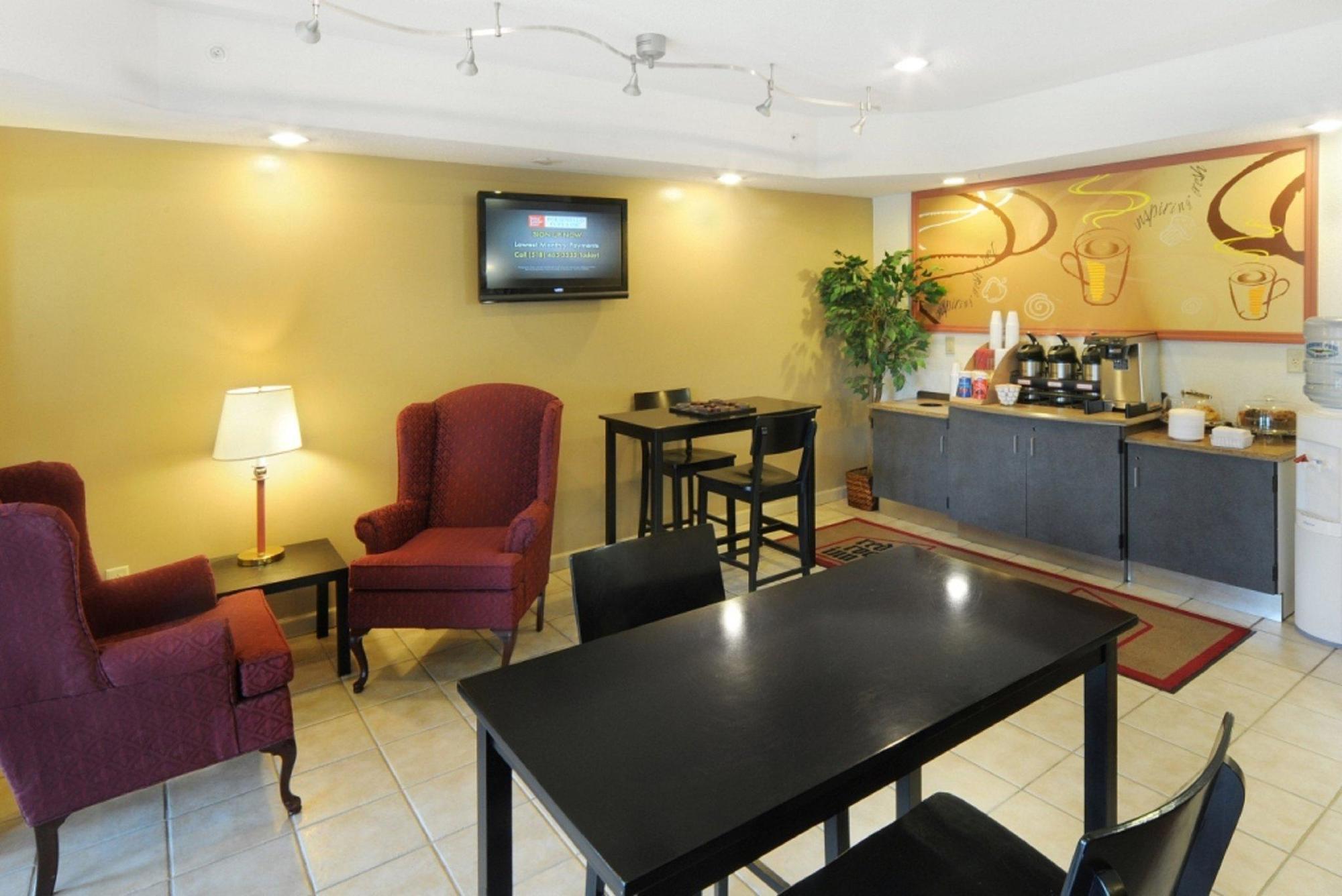 קווינסבורי Quality Inn מראה חיצוני תמונה